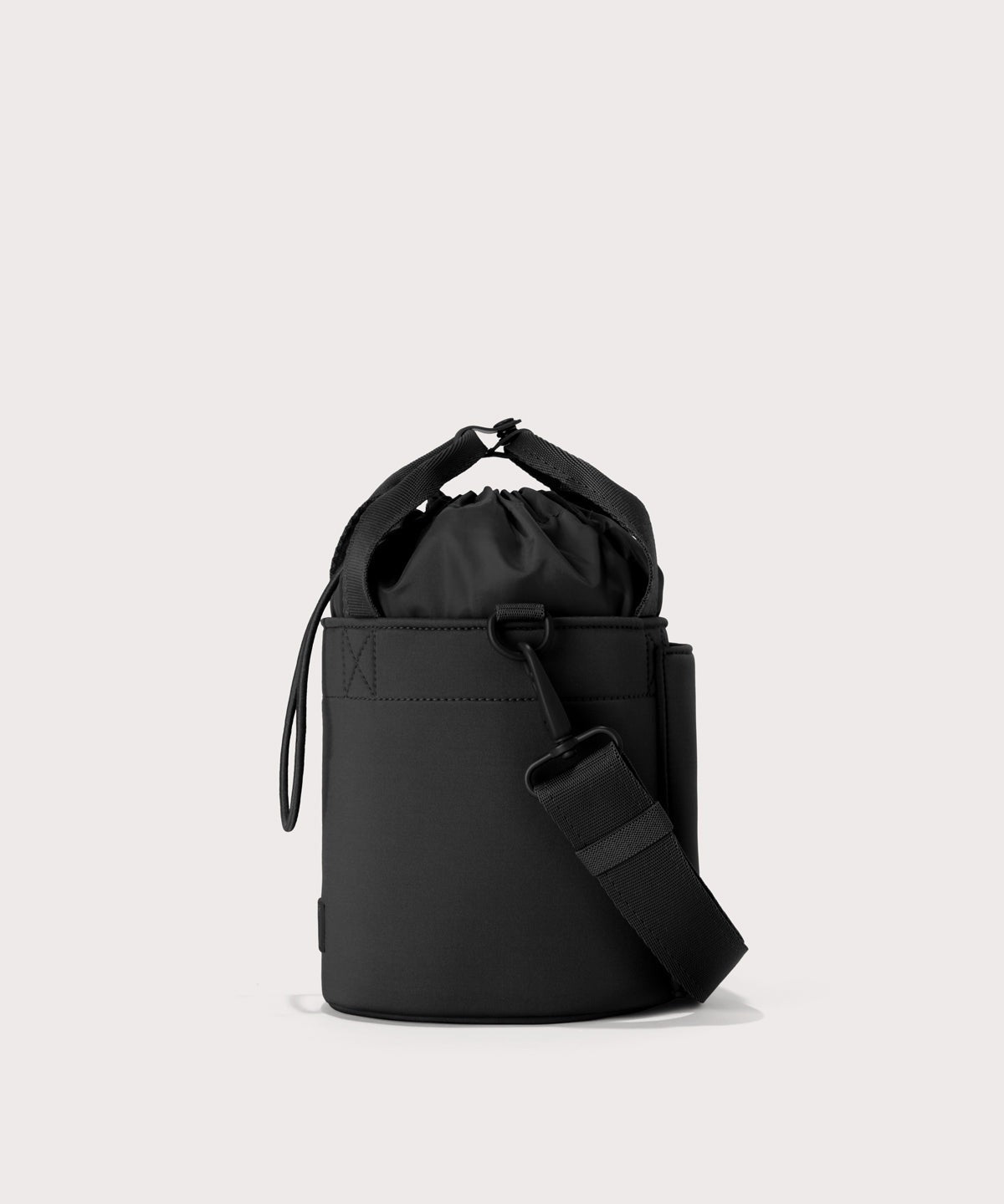 Nico Bucket Bag in Onyx