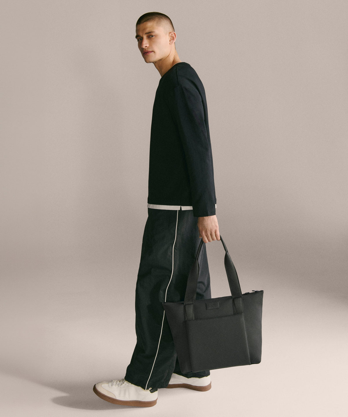Noa Tote in Onyx