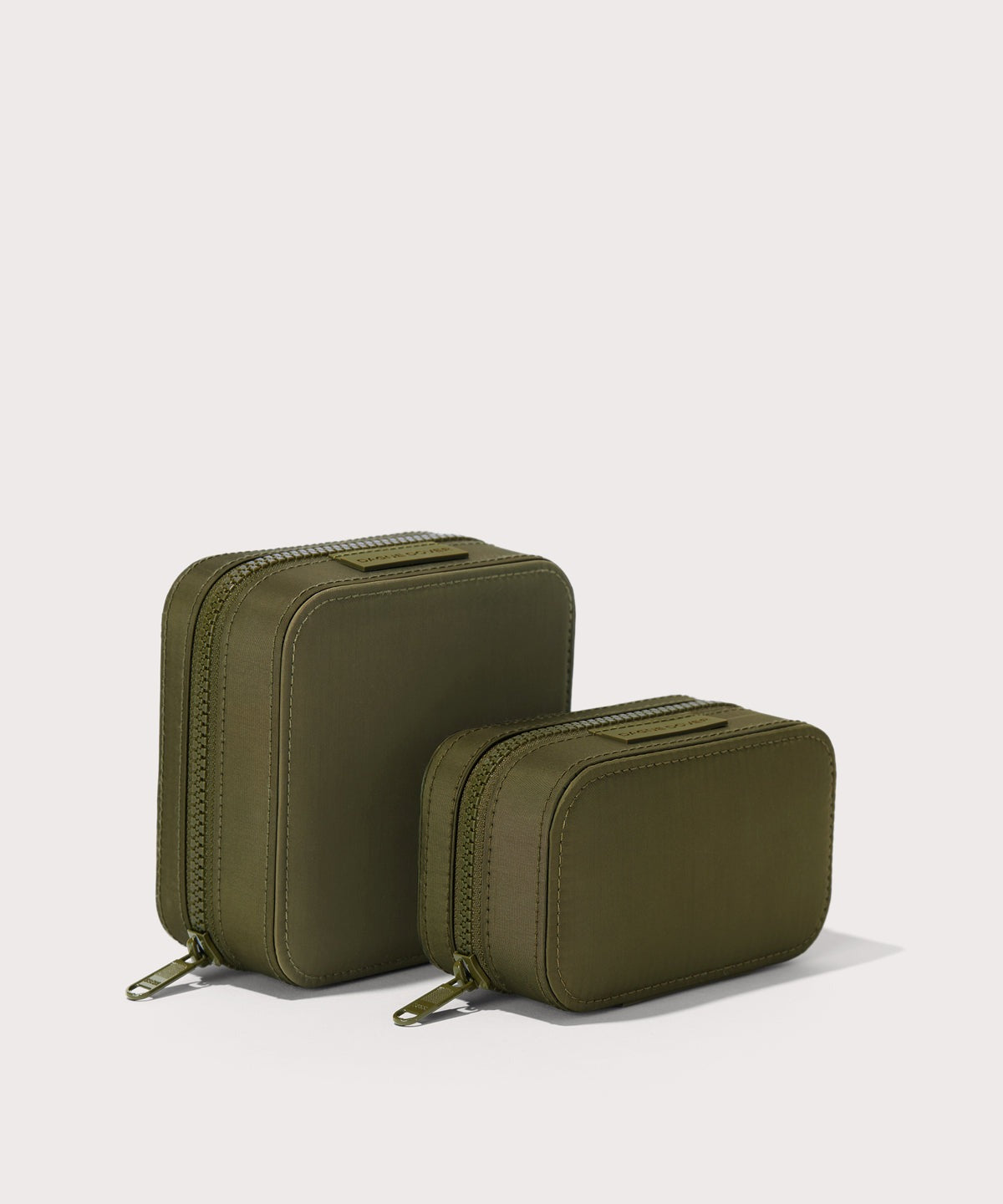 Frankie Jewelry Case in Dark Moss, Small