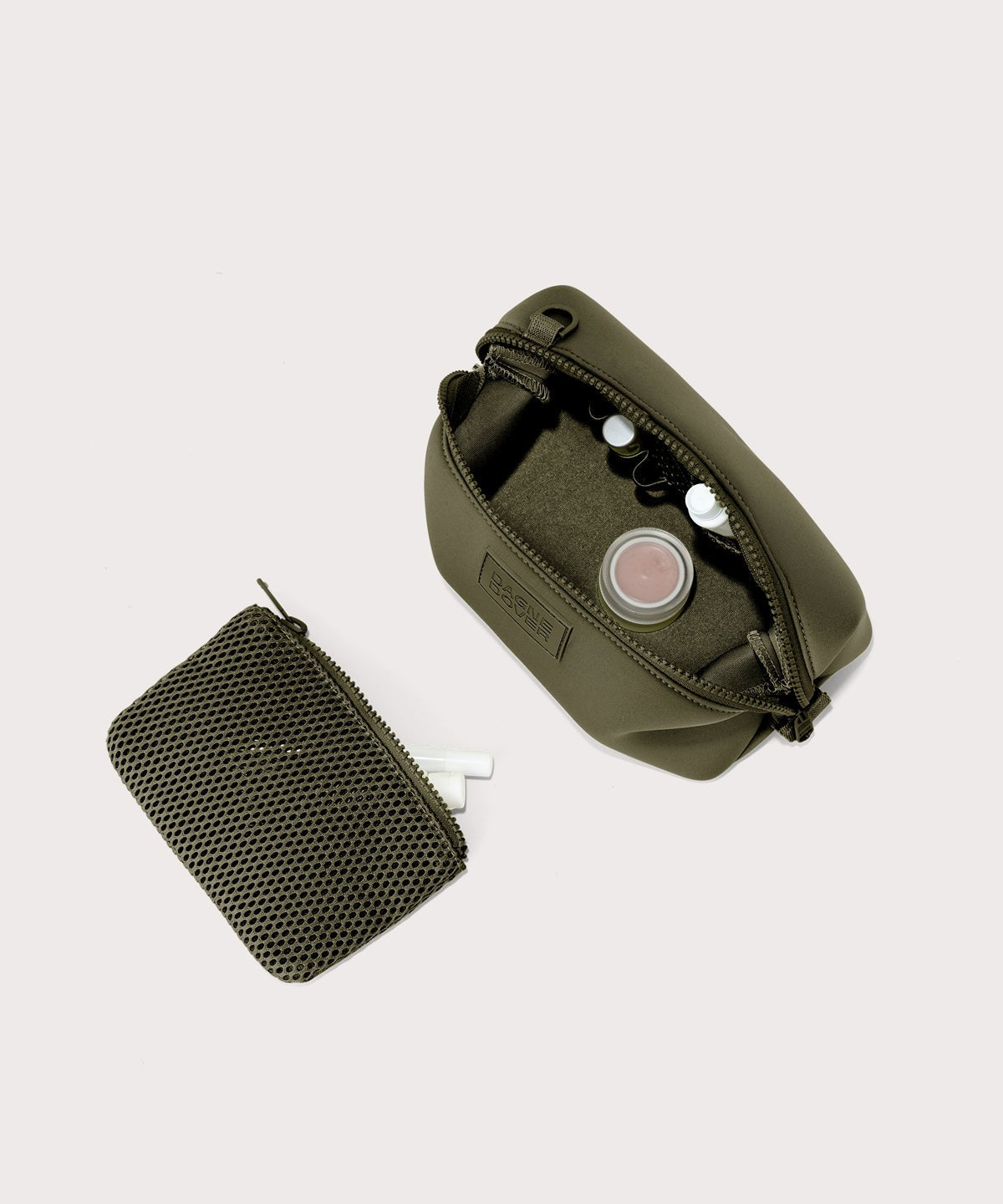 Hunter Toiletry Bag in Dark Moss, Small