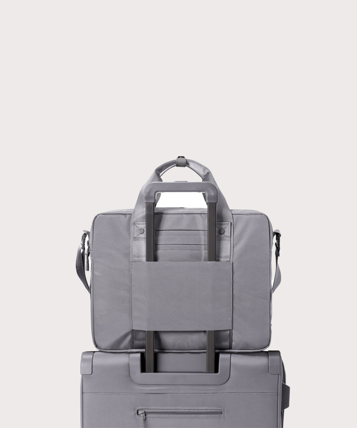 Berlin Travel Brief in Ash
