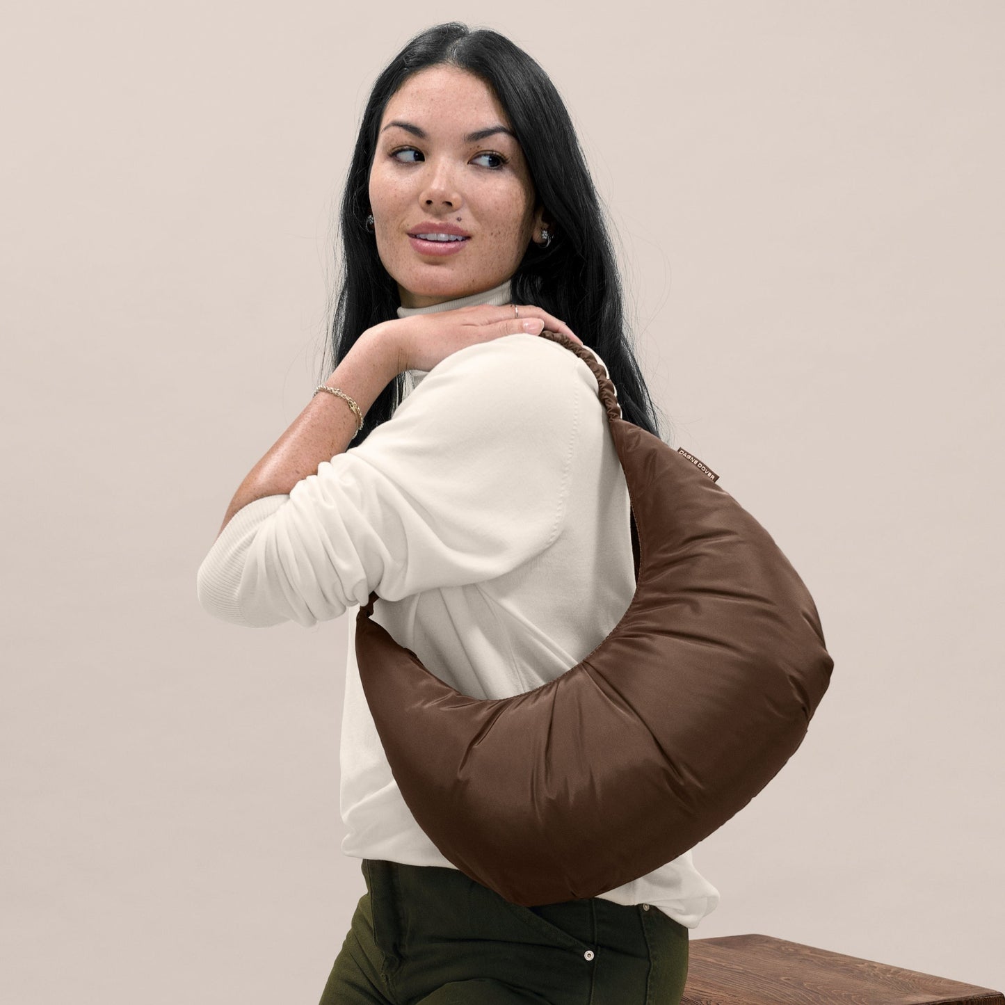 Rider Shoulder Bag in Onyx