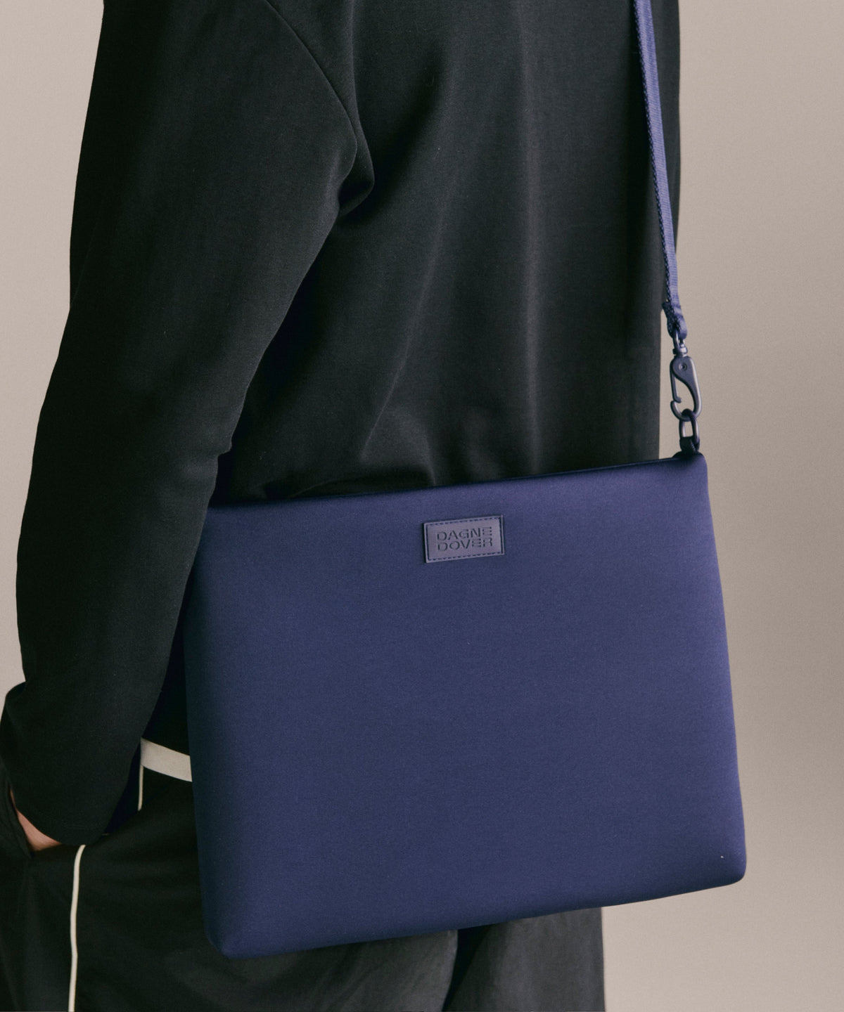Reid Computer Sling in Onyx, 14-inch