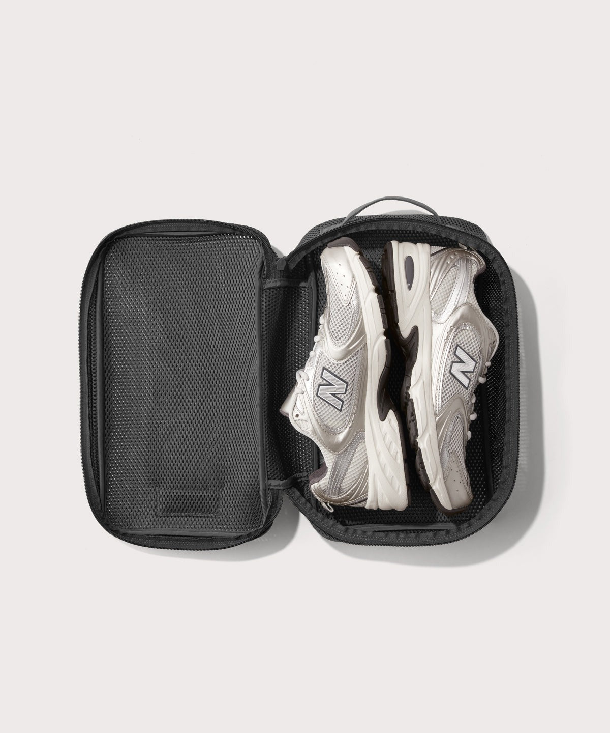 Roma Packing Cube in Carbon Air Mesh, Medium